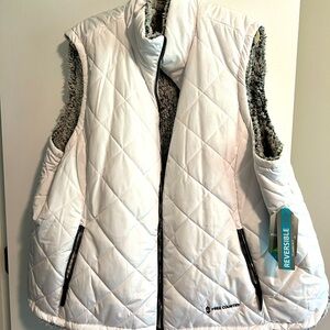 Free Country brand.  Reversible cloud lite vest. Original $90.  Selling for $25